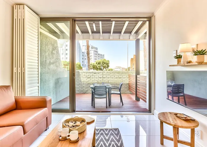 Seaside Retreat With Amazing Views And No Loadshedding