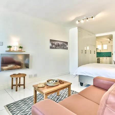 Seaside Retreat With Amazing Views And No Loadshedding Appartement Kaapstad Buitenkant foto